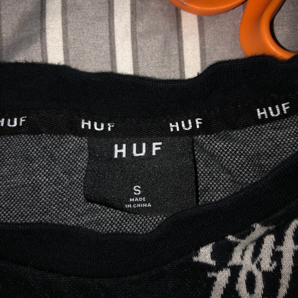 HUF S Tshirt